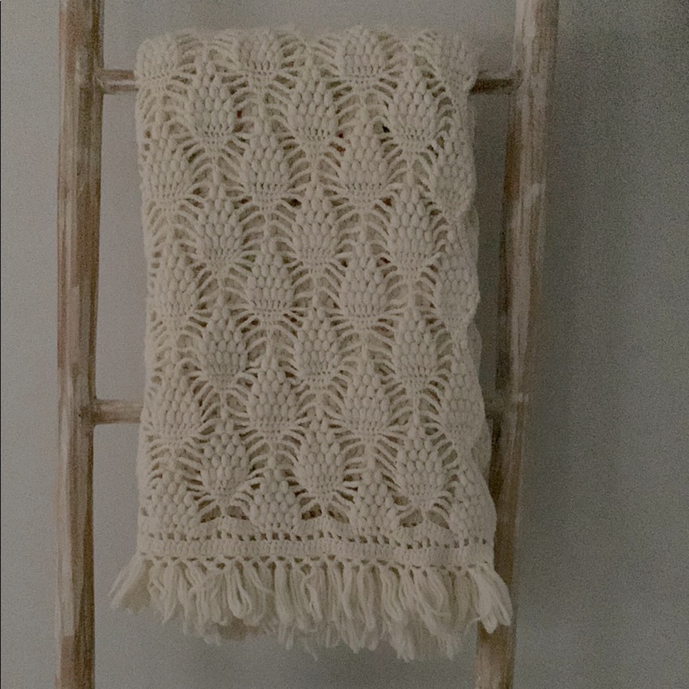HAND KNIT BLANKET - IVORY